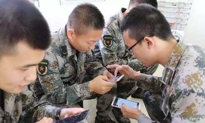 部队为何禁止严控战士手机？泄露国家机密可就不得了了！
