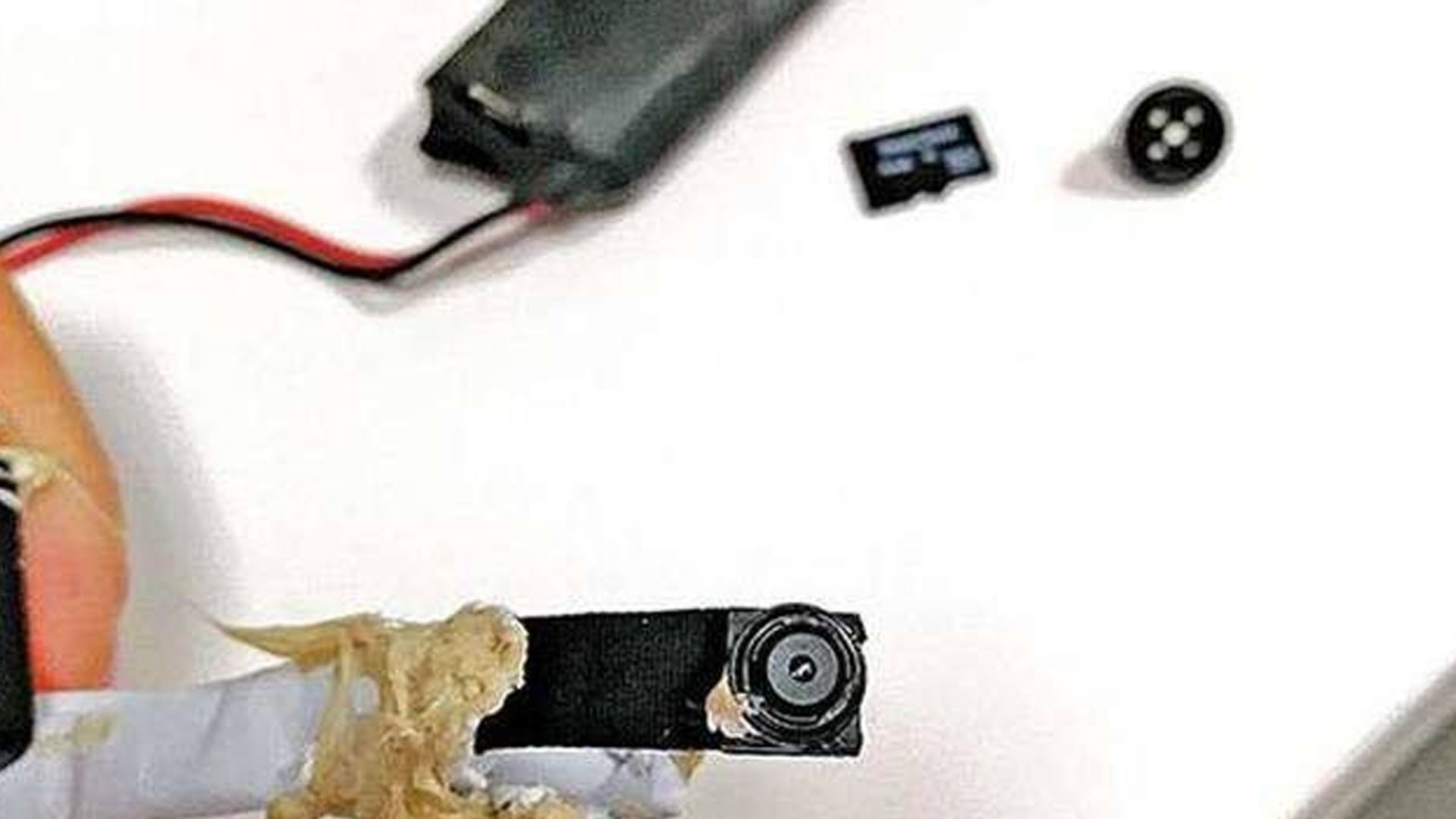 男子偷装摄像头拍摄女同事隐私，只因无聊寂寞