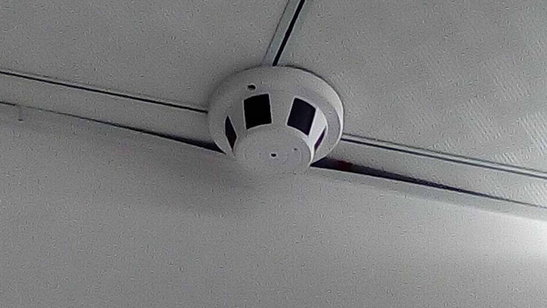 针孔摄像头和烟感该如何区分？